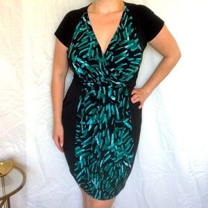 Flattering sinch-waist, light fabric printed dress